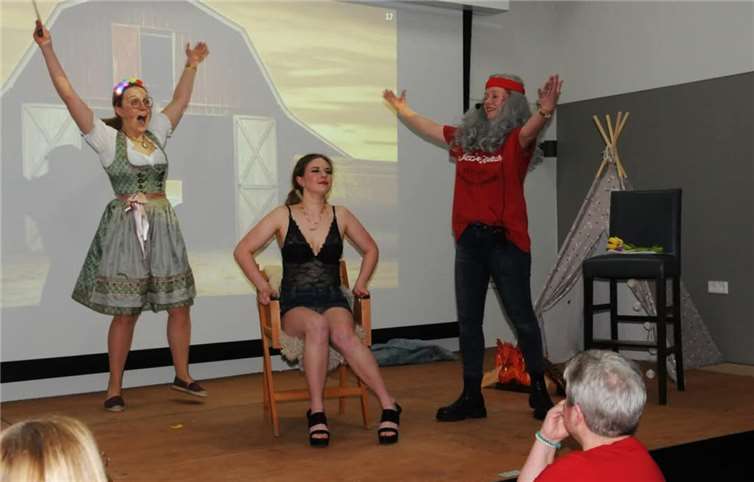 Bei „Indianer sucht Frau“ gab es ebenfalls viel zu lachen.