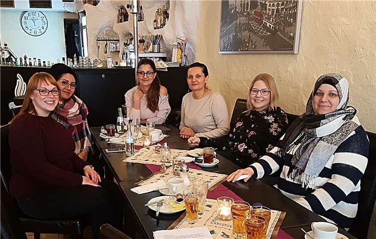 Bei Informationsveranstaltungen des Jobcenters haben Mütter mit Migrationshintergrund die Möglichkeit Kontakte zu knüpfen und sich auszutauschen.