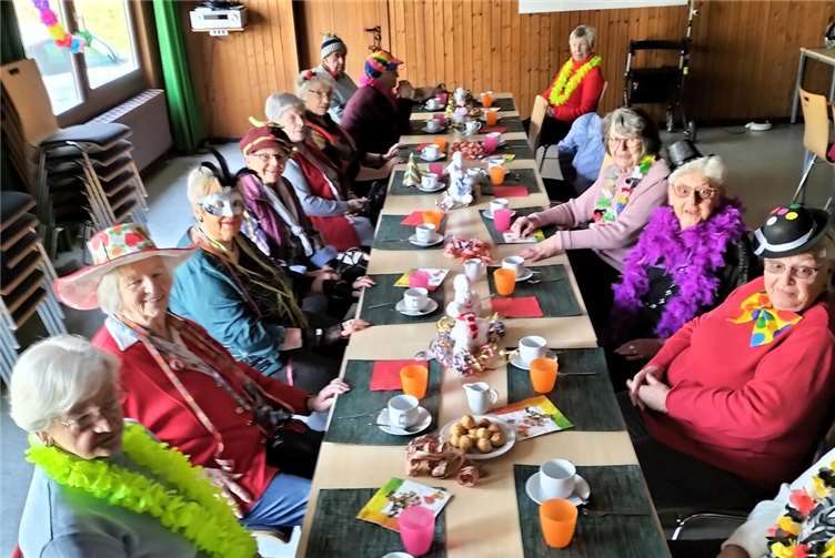 Bei Kaffee und Kuchen wurde gefeiert. Fotos: privat