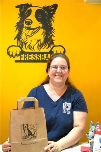 Bei Steffi Kugler profitieren die Kunden beim Futterkauf davon, dass die Geschäftsführerin gleichzeitig Tierheilpraktikerin und Ernährungsberaterin ist. 