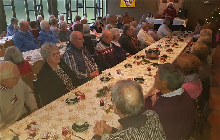 Bei Weihnachtageschichten und Kuchen wurde sich auf das Weihnachtsfest eingestimmt. Foto: privat