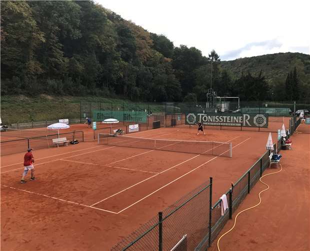 Bei bestem Tenniswetter gingen 23 Sportler in drei Altersklassen (M50, M55, M60) an den Start.privat