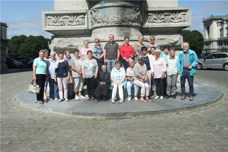 Bei bestem Wetter erkundeten die Teilnehmer/innen zwei belgische Städte. privat
