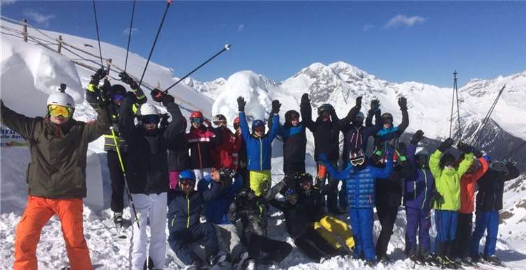 Bei bestem Wetter genossen die Teilnehmer die Zeit im Skigebiet. privat