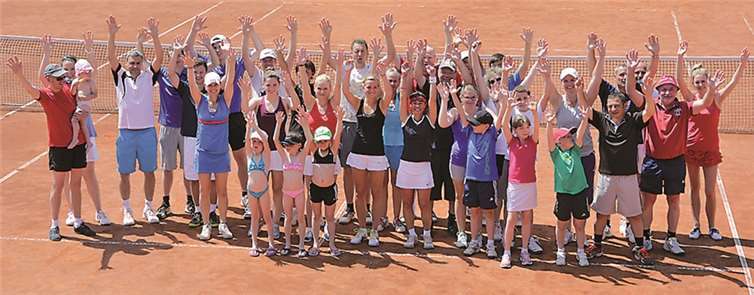 Bei bestem Wetter lieferten die Teilnehmer tolle Tennismatches ab.privat