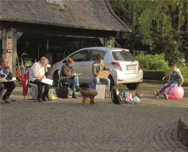 Bei bestem Wetter ließen die Künstler ihrer Kreativität freien Lauf.