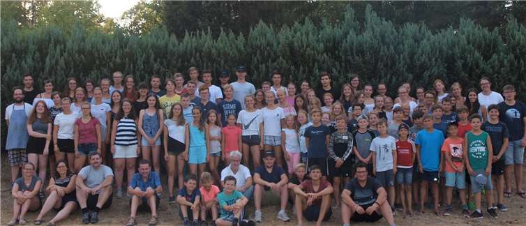 Bei bestem Wetter verlebten rund 100 Kinder und Jugendliche zehn spannende Tage im Zeltlager. privat