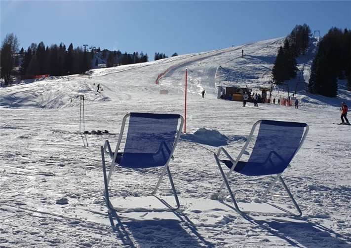 Bei besten Wetter- und Pistenverhältnissen blieben die Stühle leer.Fotos: privat