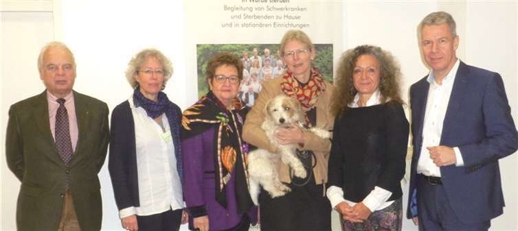 Bei dem Pressegespräch lag der Schwerpunkt auf der Entwicklung des Ambulantes Hospizdienstes in Bad Godesberg. Privat