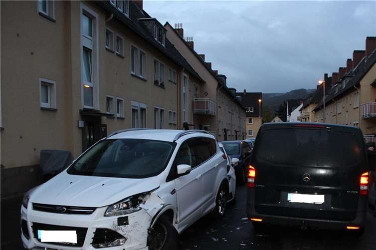 Vorfahrtsregel Rechts vor Links missachtet Bei dem Verkehrsunfall in Lahnstein wurde eine Frau leicht verletzt.