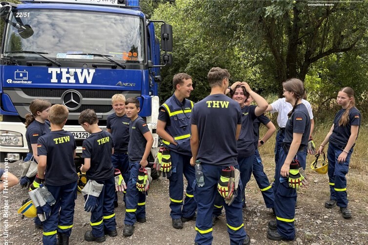 Bei den Dreharbeiten für die Sachgeschichte machte die THW-Jugend-Mayen den Anfang.  Foto: Ulrich Bilger / THW-Mayen