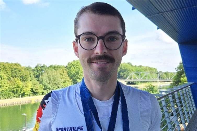 Bei den Finals 2025 in Dresden, den Deutschen Meisterschaften über 350 Meter, gewinnt Jonas Wiesen zwei Mal die Goldmedaille.  Foto: privat