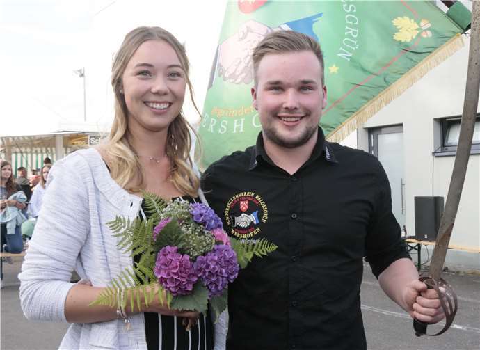 Bei den Junggesellen wurde Nico Weingarz Hahnenkönig. An seiner Seite Königin Lea Brodam.