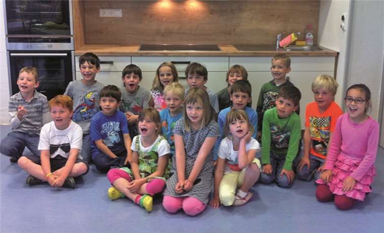 Bei den Kindern herrschte pure Vorfreude über die neu installierte Küche. privat