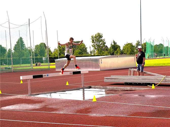 Bei den Landesmeisterschaften des Leichtathletik-Verbands Nordrhein überzeugten die Athletinnen und Athleten des LAV 23 Meckenheim mit starken Leistungen, Titeln, Bestmarken und vorderen Platzierungen. Foto: privat