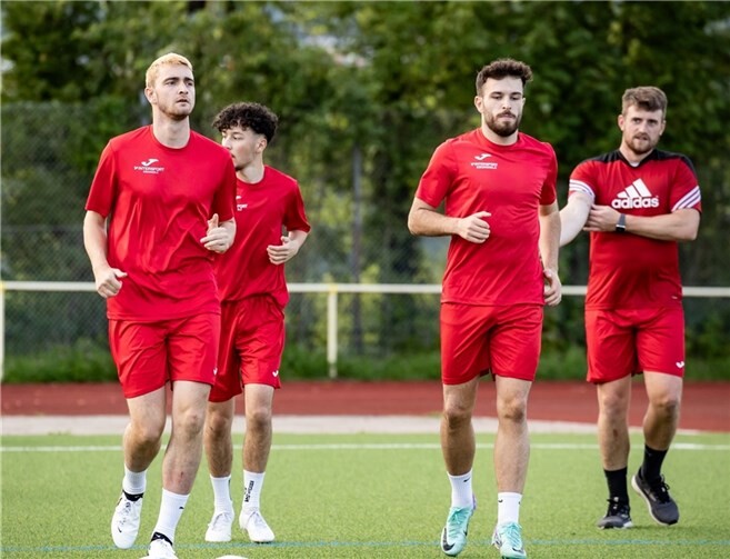Bei den Laufeinheiten floss der Schweiß in Strömen: (v.l. Finn Schlebach, Can Sahlan, Meris Siljkovic und Michael Fiebiger.
