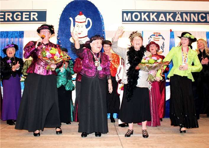 Bei den Mokkakännchen wurden langjährige Mitglieder geehrt. -DL-