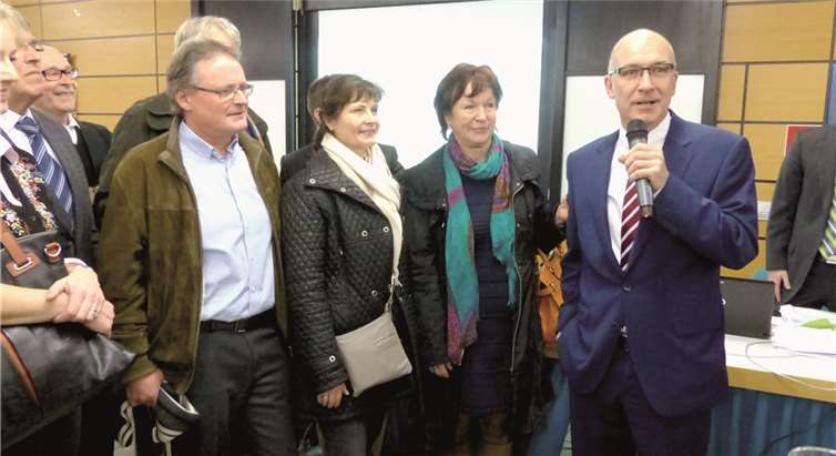 Bei den Parteifreunden zeigte sich Bert Spilles für die große Unterstützung erkenntlich.WM