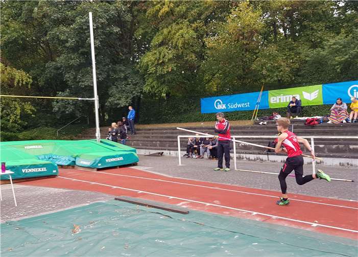 Bei den Rheinlandmeisterschaften wurden gute Leistungen in verschiedenen Disziplinen gezeigt. Privat