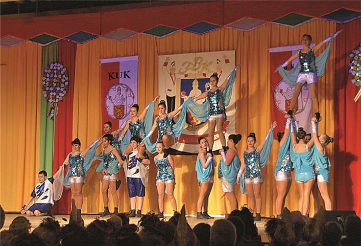 Bei den Showtänzen lassen sich die Jungs und Mädels immer wieder neue Choreografien einfallen. Hier die BNZ Kids mit dem Showtanz „Galaxy“.