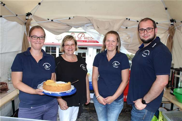 Bei den Stadtsoldaten gab es unter anderem leckeren, selbst gebackenen Kuchen.