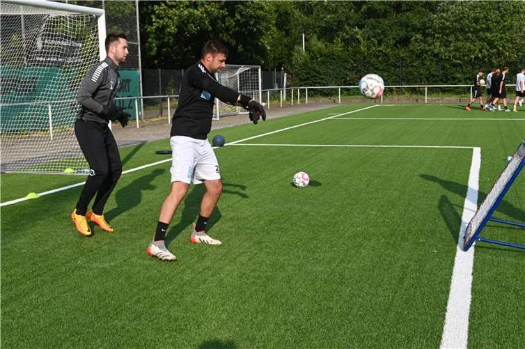 Bei den Torhütern Robin Rohr (rechts) und Yannic Waupke muss sich die SG Eintracht Mendig/Bell keine personellen Sorgen machen.  Foto: SK