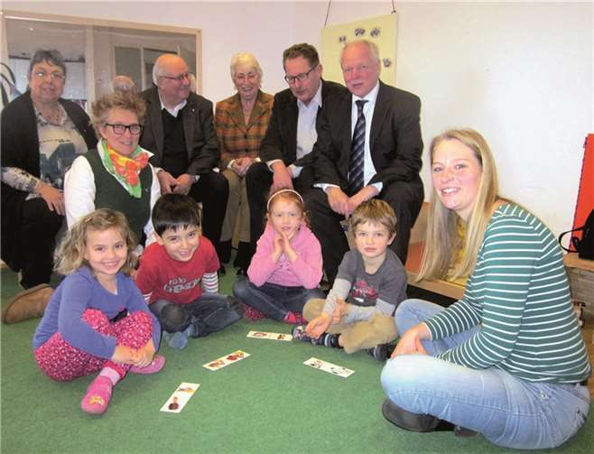 Bei den U3-Sprachförderprogrammen wird mit Liedern der Sprachmelodie und dem Sprachrhythmus gearbeitet.privat