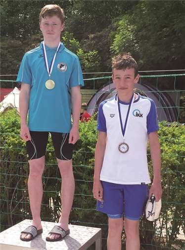 Bei den Wettkämpfen lieferten alle Schwimmer gute Ergebnisse ab. Privat