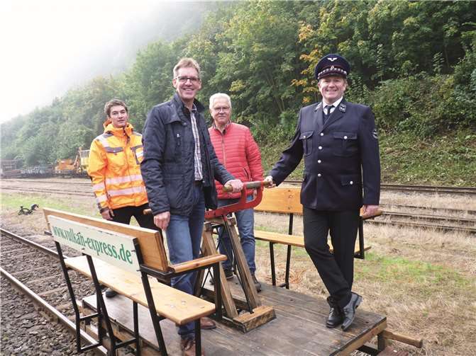 Bei den angebotenen Draisinenfahrten hattendie Besucher besonders großen Spaß.