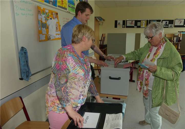 Bei den anstehenden Wahlen galt es diesmal zahlreiche Wahlzettel auszufüllen.