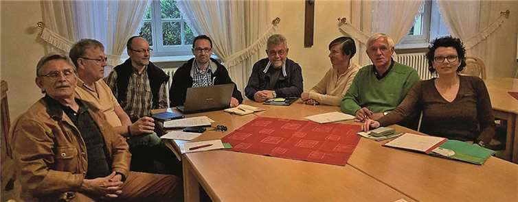 Bei den jeweiligen Treffen gibt es stets viel zu besprechen und organisieren. privat