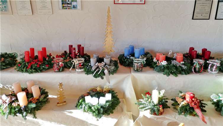 Bei den liebevoll handgefertigten Kränzen war für jeden Geschmack etwas dabei