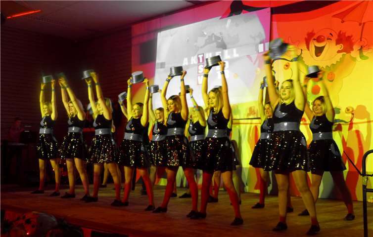 Bei den vielen großartigen Tanzaufführungen applaudierte das Publikum begeistert.  Privat