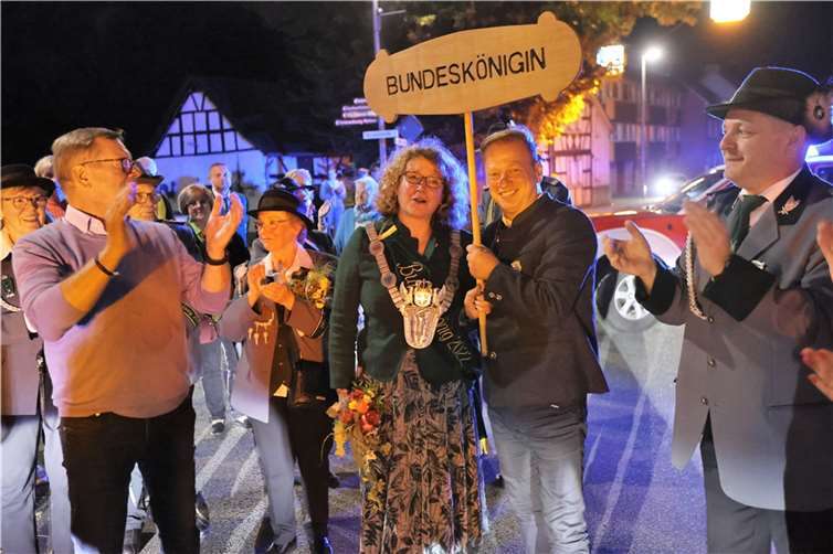 Bei der Ankunft großer Empfang in Waldbreitbach mit Bürgermeister Martin Lerbs und 2. Brudermeister Marcus Dötsch.  Foto: privat