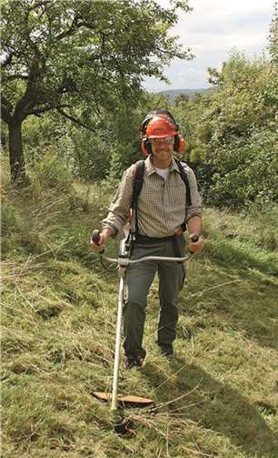 Bei der Arbeit mit der neuen Schutzausrüstung.