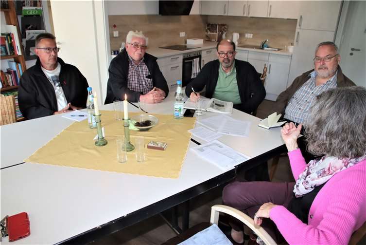 Bei der Besichtigung der bereits bestehenden Wohnprojekte. Foto: Luttenberger