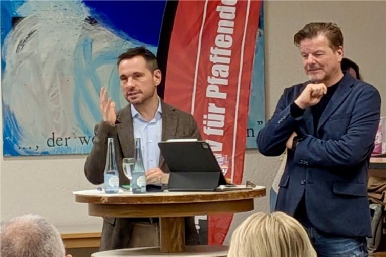 Bei der Bürgerversammlung mit OB David Langner.