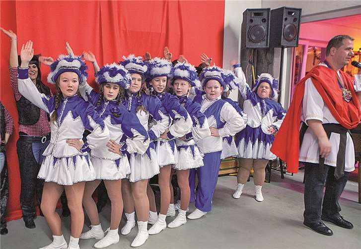 Bei der Echo-Sitzung in Niederdrees zeigten die Tanzgruppen der Karnevalsgesellschaft „Bekömme Dich net Drömm“ Oberdrees ihr Können. Jost