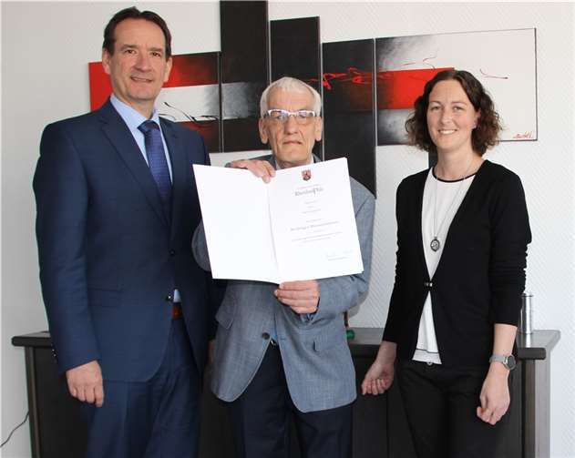 Bei der Ehrung von Rainer Sesterhenn. Foto: VG Weißenthurm/Katharina Demleitner