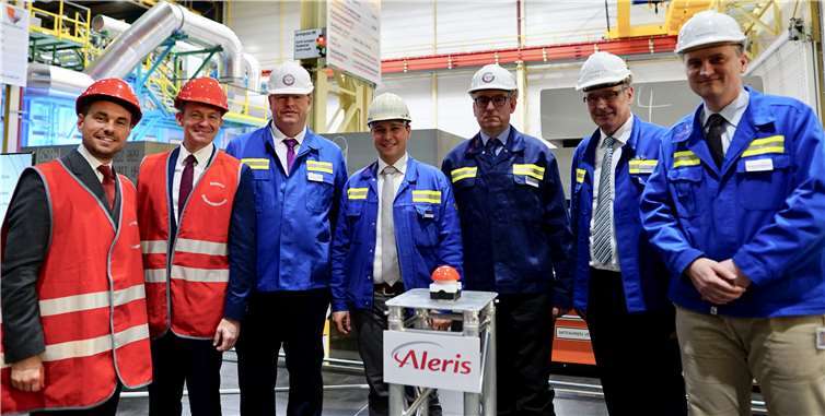 Bei der Einweihung: v.li. David Langner, Dr. Volker Wissing, Dr. Mathias Monjé, Daniel Schumacher, Roland Leder, Bernd Feuerpeil und Michael Ruranski. .Quelle: Aleris Koblenz