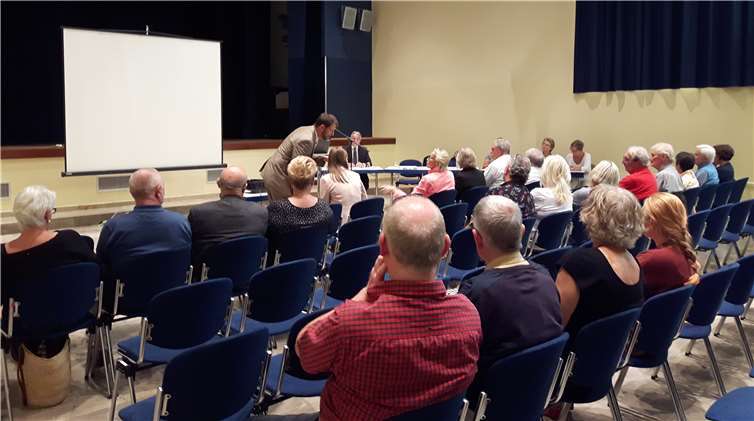 Bei der Einwohnerversammlung konnten einige offene Fragen geklärt werden. Stadt Linz