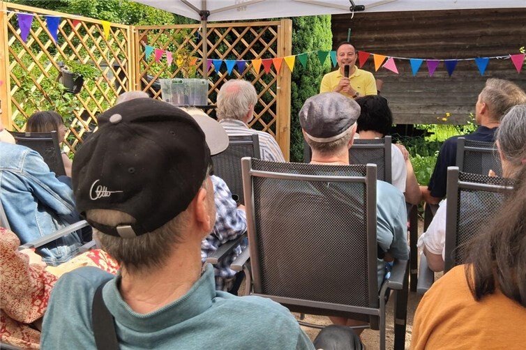 Bei der Eröffnung des Seniorengartens „Wildwuchs60+“ richtete der Baudezernent der Stadt Koblenz, Prof. Dr. Andreas Lukas, ein Grußwort an die Gäste.