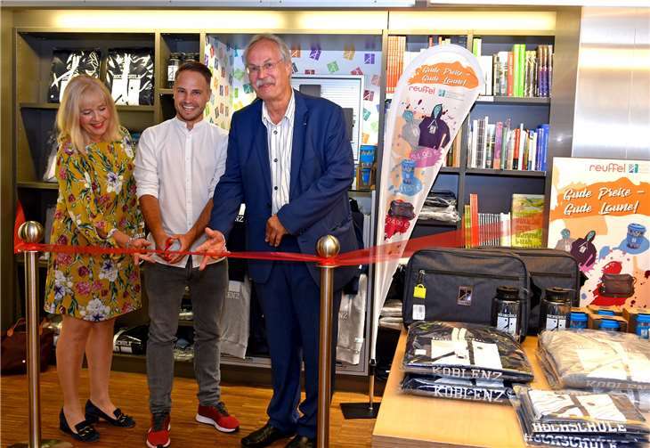 Bei der Eröffnung: v.li. PD Dr. Margit Theis-Scholz, Robert Duchstein und Prof. Dr. Kristian Bosselmann-Cyran.Hochschule Koblenz/Gandner