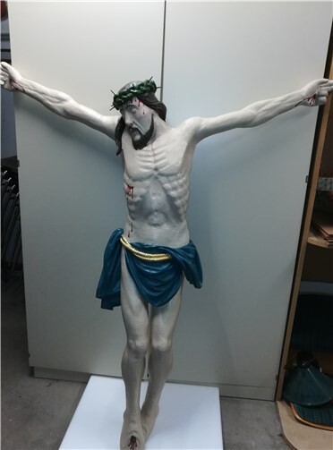 Bei der Freilegung vom Korpus kam auch die alte ursprüngliche Farbe in Teilen zum Vorschein. Foto: privat