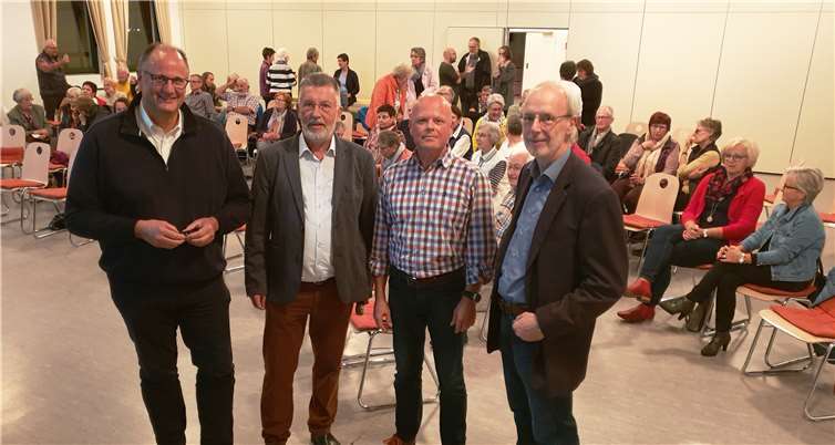 Bei der Informationsveranstaltung (von links): Dr. Christoph Lerchen, Wolfgang Walter, Vorsitzender des Fördervereins, Dr. Ingo Hannes, Stefan Wester, stellv. Vorsitzender Hospiz-Förderverein. Foto: Förderverein
