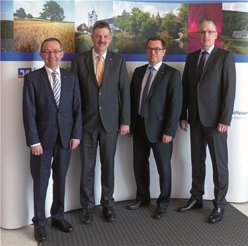 Bei der Jahrespressekonferenz: Walter Hoff (v.li.n.re.), Heinz Blümling, Peter von Moerbeeck und Thomas Welter. privat