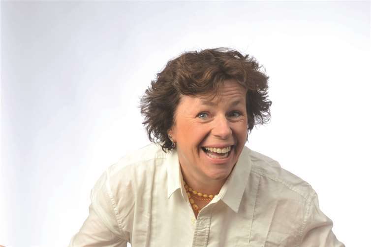 Bei der Jubiläums-Comedy-Night mit Patrizia Moresco, Lioba Albus und Margie Kinsky starten auch die röhrig Benefiz-Aktionen.