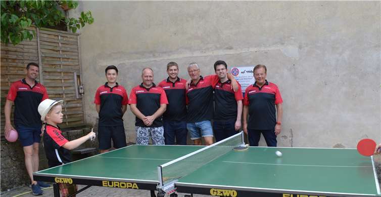 Bei der Jubiläumsfeier wurde natürlich auch Tischtennis gespielt. Fotos: -AB-