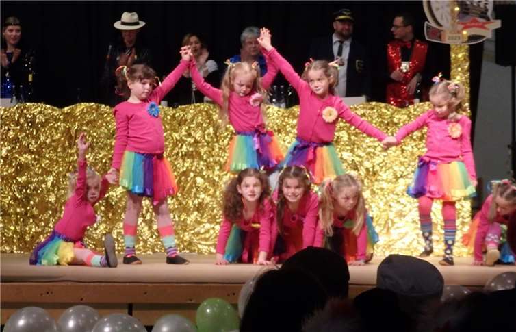 Bei der Kinderkarnevalssitzung in der Mosella Halle standen die Nachwuchskarnevalisten im Mittelpunkt.  Foto: privat