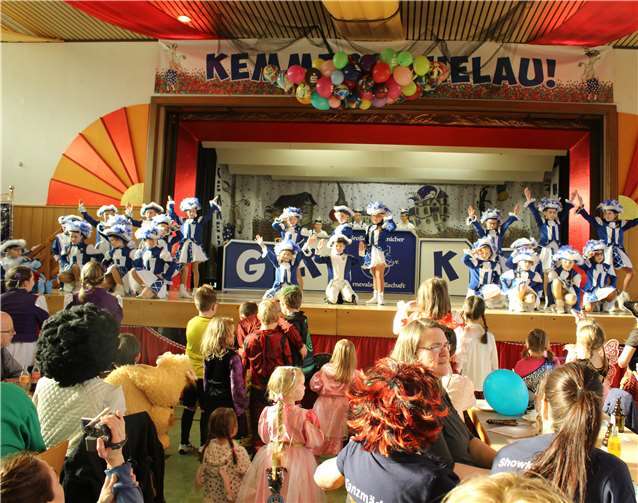 Leyberghalle fest in Kinderhand Bei der Kindersitzung zeigten die Kinder mit einem vielfältigen Programm ihr Können. Foto: privat